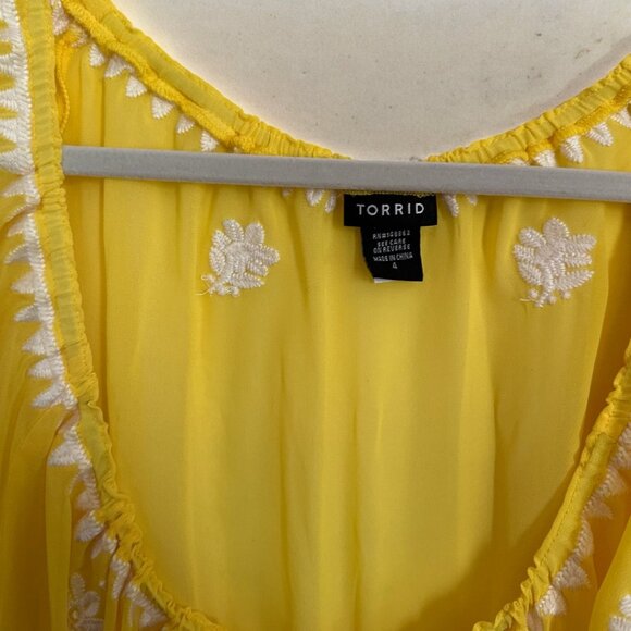 Torrid Yellow Embroidered Floral Short Sleeve Blouse - Size 4 - Picture 5 of 5